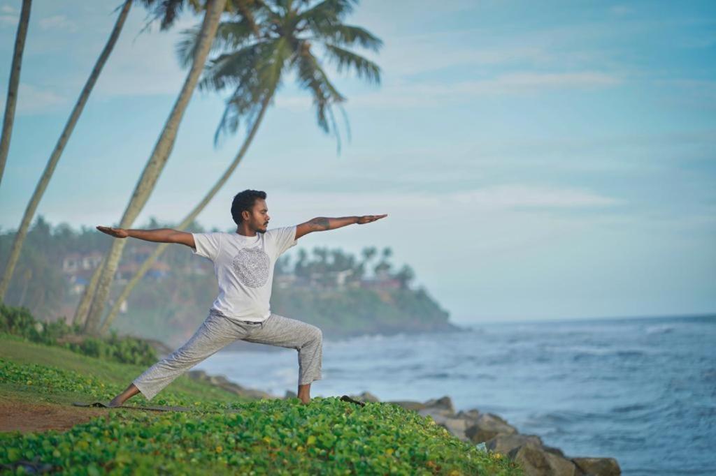 ホテル Tattwamasi Ayuryoga With Breakfast And Yoga バルカラ エクステリア 写真